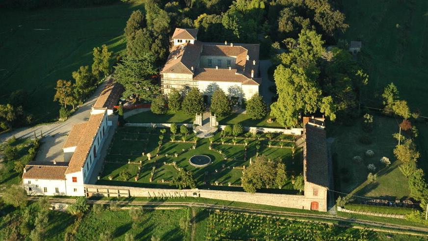 Telecamere e cellule anti-intrusione per rendere sicura Villa La Magia