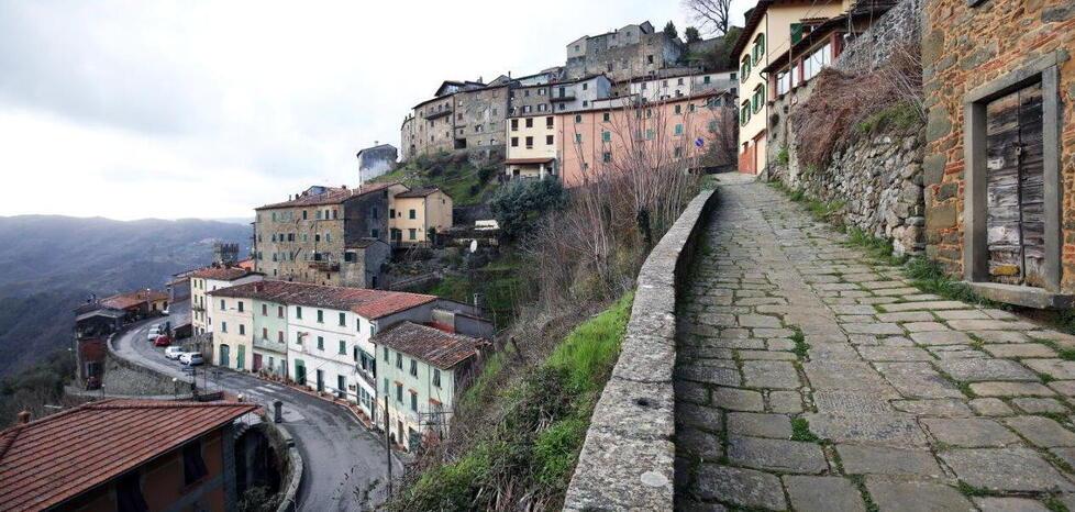 Pescia, dopo avere ospitato Fratelli d’Italia il circolo lascia l’Arci