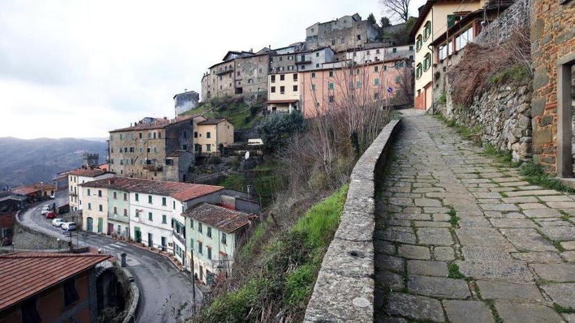 Pescia, dopo avere ospitato Fratelli d’Italia il circolo lascia l’Arci