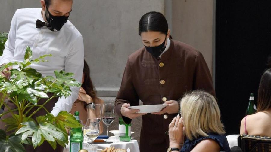 Turismo, anche nell’isola nuovo allarme in vista della Pasqua: «C’è carenza di personale»