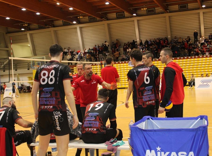 Tie break amaro per il Tomei: Modena espugna il PalaBastia e prende due punti