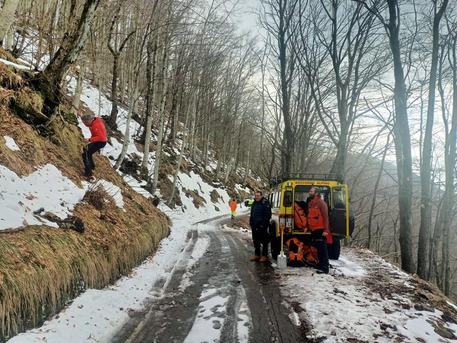 Scomparso in Garfagnana dove andava a fare foto: ritrovato morto nel burrone per un tragico incidente