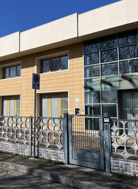 Accoglienza migranti, al bando prefettizio risponde una società