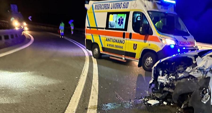 
	L'incidente e un'ambulanza per i soccorsi

