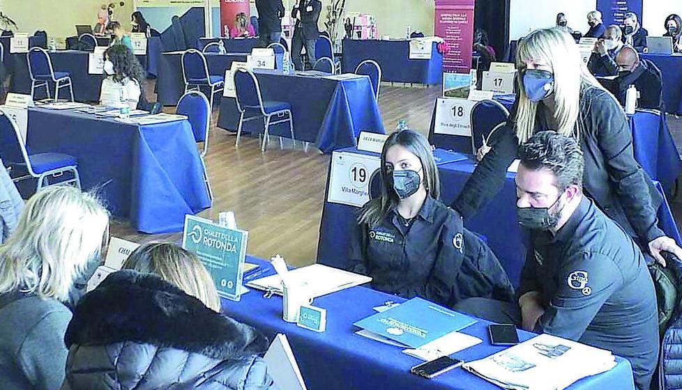 Occasioni di lavoro nei colloqui ai Pancaldi: «Cercate lavoro? Venite qui»