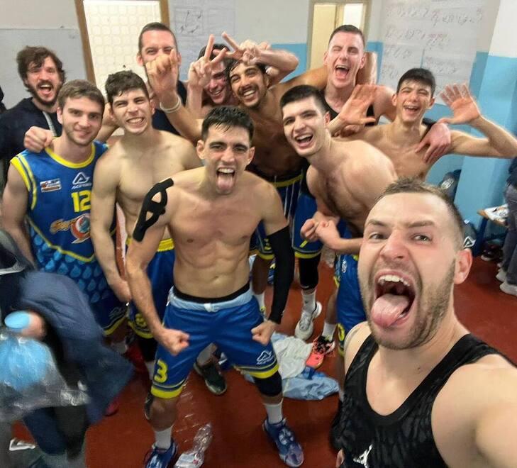 Golfo eroico, Vigevano piegata