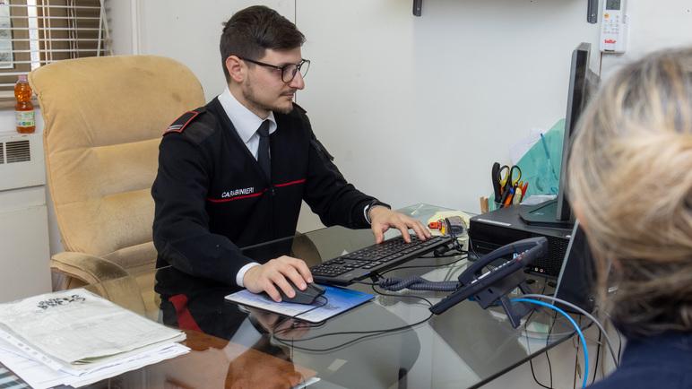 Ferrara, le truffe viaggiano online: conti svuotati in venti minuti