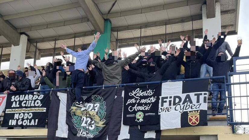 I tifosi massessi al Magnozzi