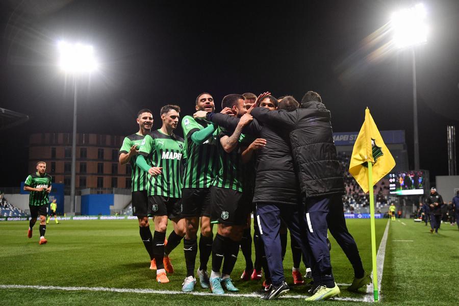 Sassuolo più forte della paura: avanti 2-0, si fa rimontare poi vince con Bajrami