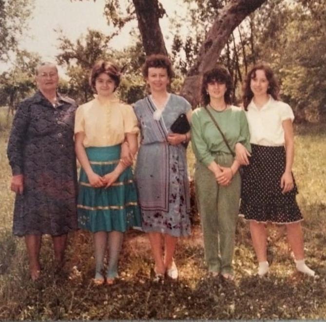 Di madre in figlia: «Una famiglia tutta al femminile? È la mia normalità»