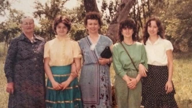 Di madre in figlia: «Una famiglia tutta al femminile? È la mia normalità»