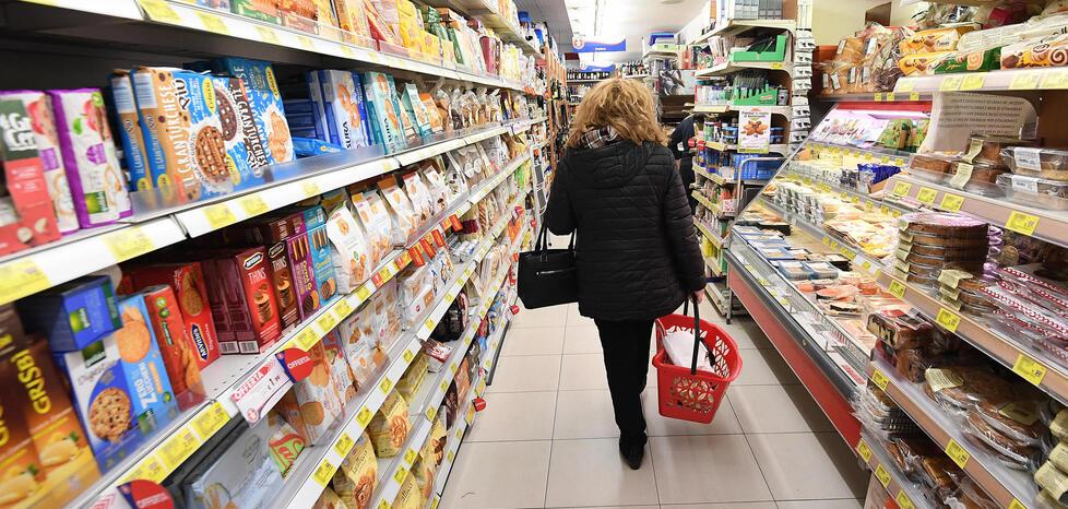 Pisa, l’inflazione si “mangia” più di 6mila euro a famiglia