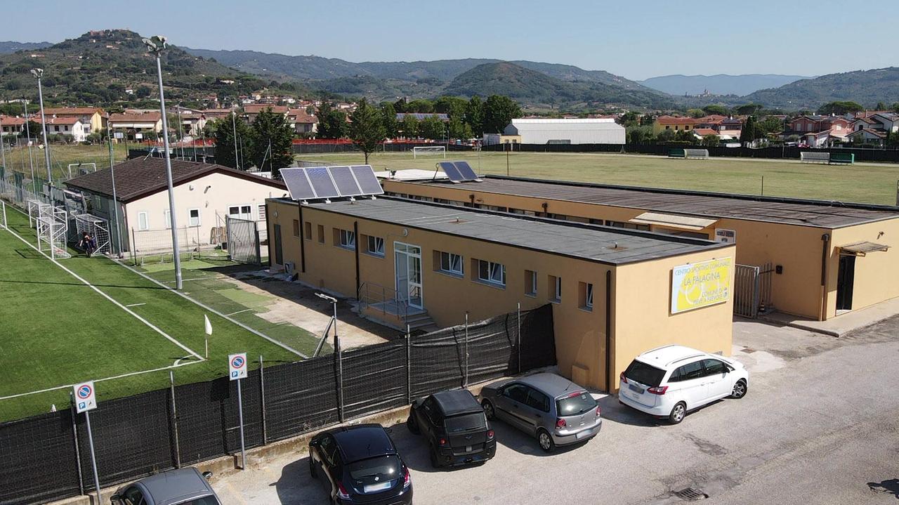 Il Via Nova al Comune: «Sblocchi il progetto del campo in sintetico»