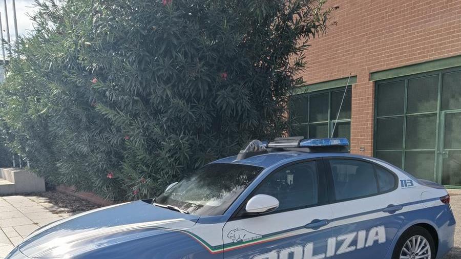 Una volante della polizia