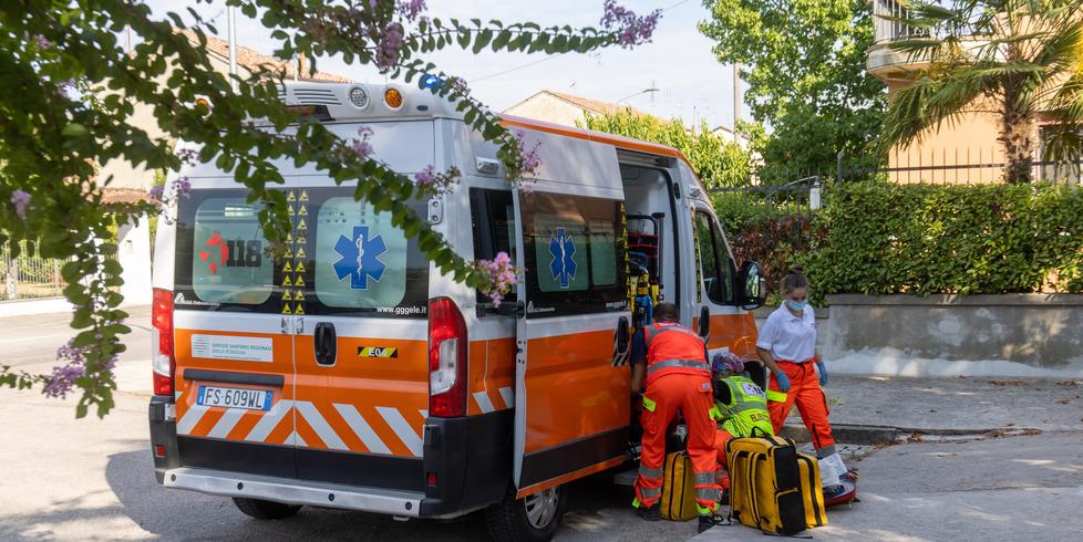 Formigine Travolto sulle strisce in via 4 Passi Uomo 55enne in Terapia intensiva 