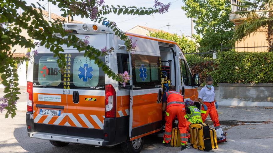 Formigine Travolto sulle strisce in via 4 Passi Uomo 55enne in Terapia intensiva