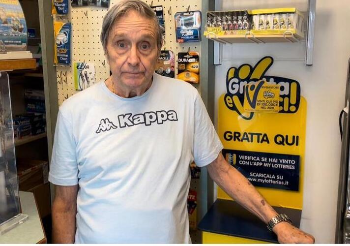 Il tabaccaio che ha preso il rapinatore a testate, bastonate e pugni