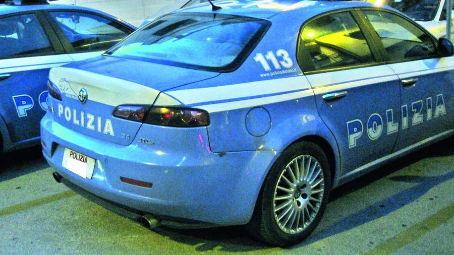 Una volante della Polizia