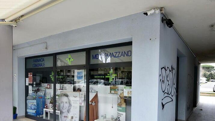 Piombino, arrestato un 18enne per la rapina col coltello alla farmacia comunale