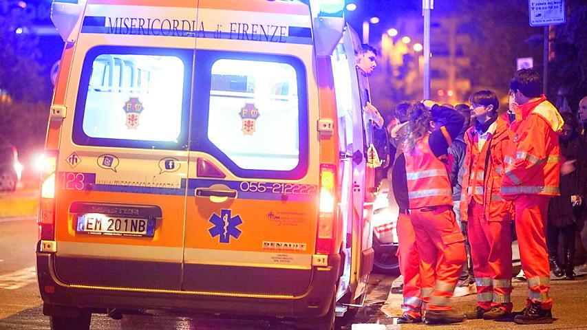 Firenze, autobus investe una donna in piazza Stazione: la vittima è in gravissime condizioni