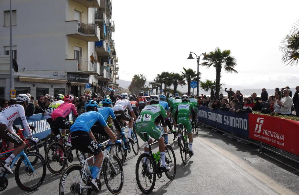 Follonica, successo la Tirreno-Adriatico di ciclismo: spiragli per il bis nel 2024