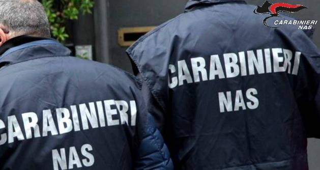 Collesalvetti, vendevano cosmetici con etichette inadeguate: multate tre persone