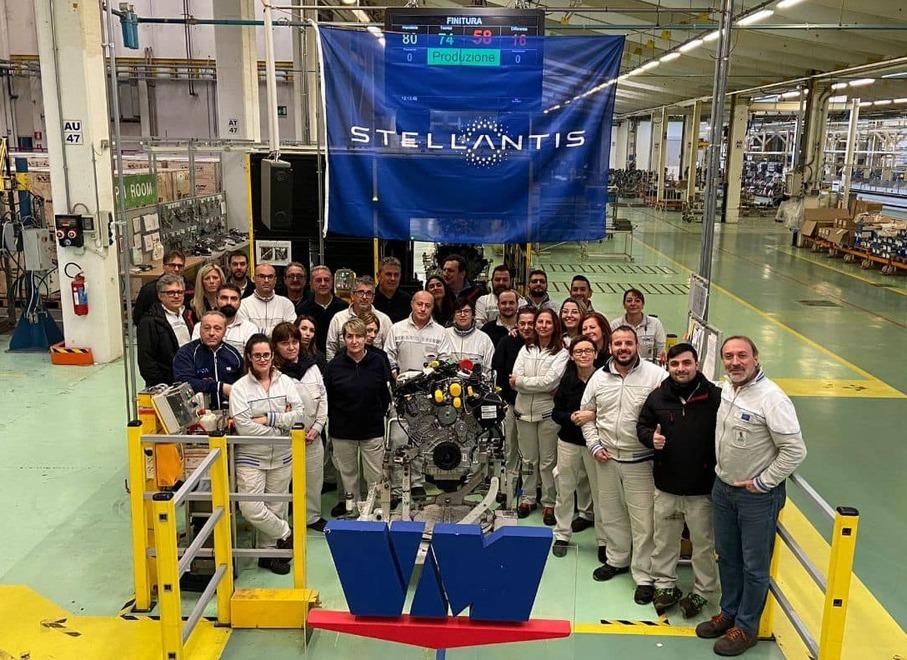 Cento, sfornato l’ultimo diesel a Vm: accordo per altre 105 uscite