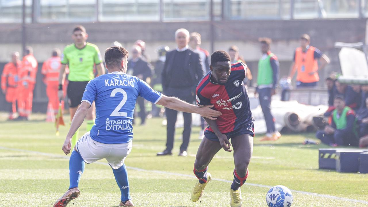 Luvumbo, uno dei giocatori rossoblù più in forma