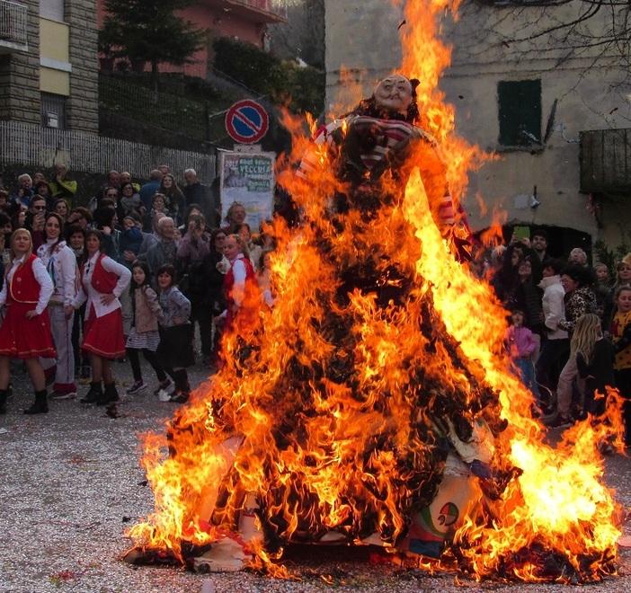 A Benedello di Pavullo torna il rogo della Vecchia 