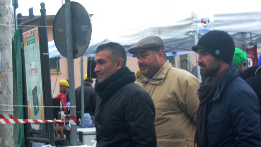 L'ex questore Giovanni Aliquò a Marrubiu tra Andrea Solinas (a sinistra) e Antonio Giandolfi (componidori)