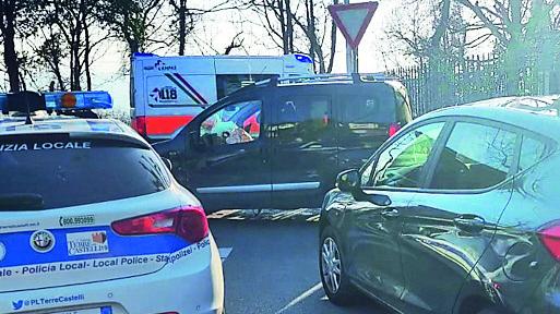 Vignola Incidente lungo via Frignanese Una donna di 46 anni in ospedale