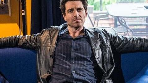 Morelli protagonista a Ferrara: «Racconto me stesso con ironia»