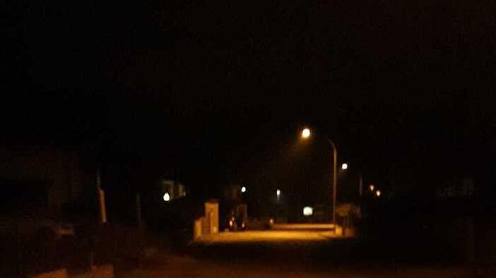 Ospital Monacale: «Siamo al buio, accendete i lampioni»