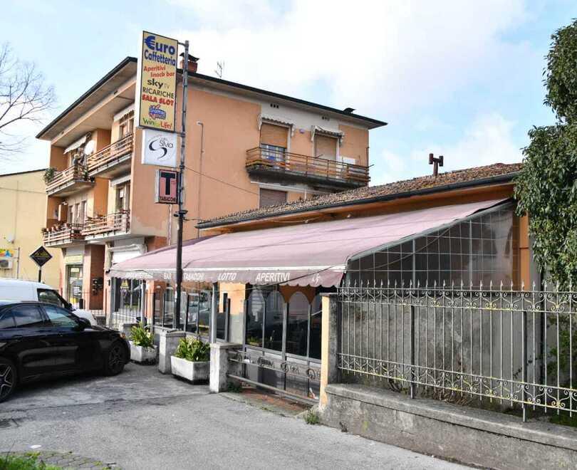 L’Eurocaffetteria di viale Puccini chiusa per dieci giorni (foto Sernacchioli)