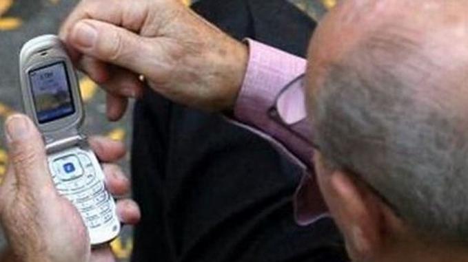 La truffa inizia con un sms  sul cellulare