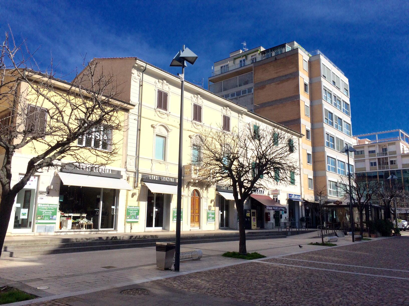 Una delle telecamere della rete di vigilanza realizzata dal Comune di Cecina