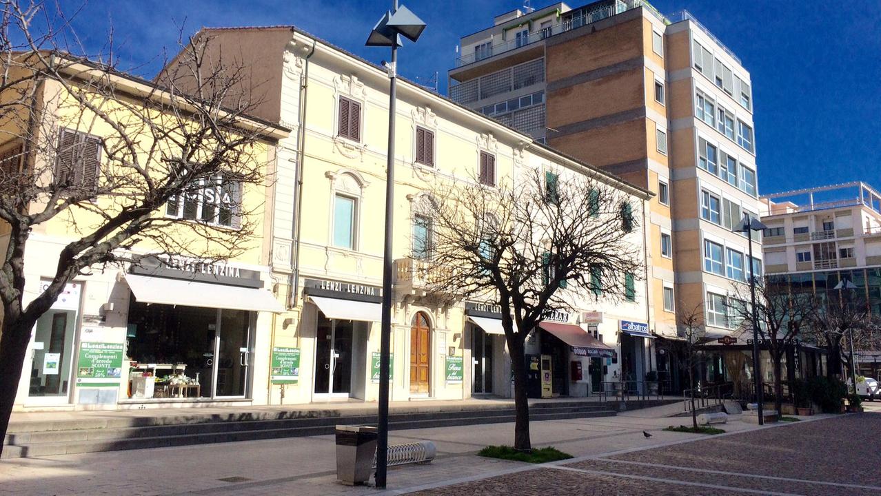 Una delle telecamere della rete di vigilanza realizzata dal Comune di Cecina