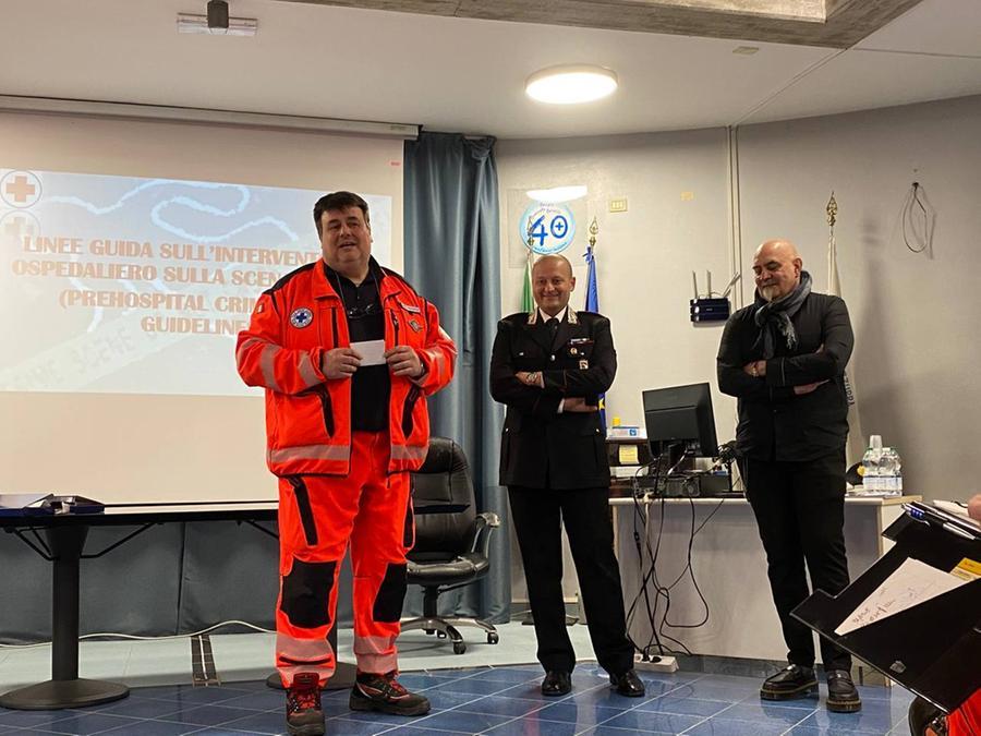 I soccorritori a lezione dai carabinieri