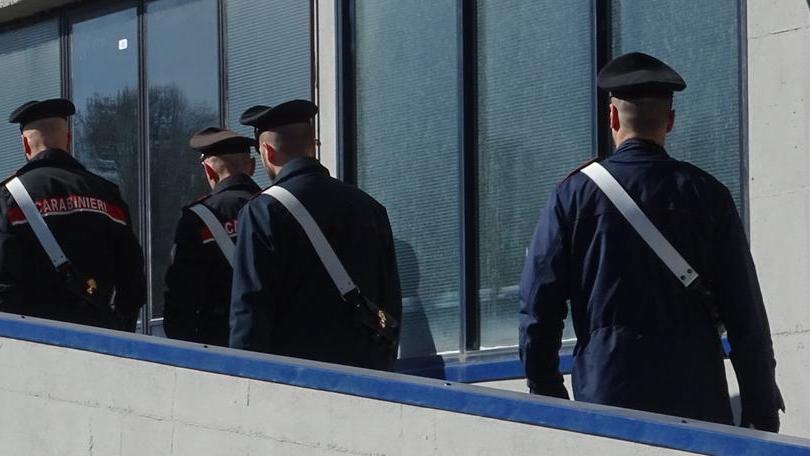 Nascondevano la droga sotto le tegole di un'abitazione diroccata: coniugi arrestati a Sinnai