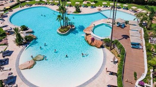 Ogliastra, hotel pronti ad aprire: il problema è il personale