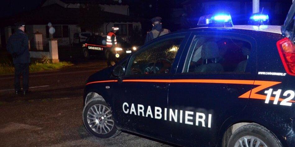 Prato, giovane presa a schiaffi per strada da due sconosciuti: esclusa l’ipotesi della rapina