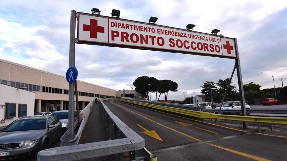 Grosseto, aggressioni in corsia: medici e infermieri sempre più nel mirino. Le testimonianze di chi vive e lavora in prima linea