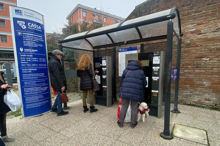 Ferrara, l’uso della sosta in centro come prima del Covid