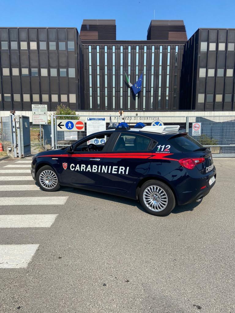 Spacciava con le App e sul monopattino: denunciato 22enne