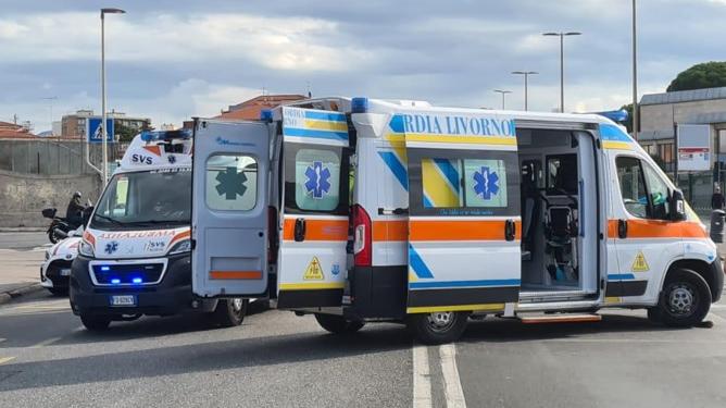 Due ambulanze in una foto d'archvio
