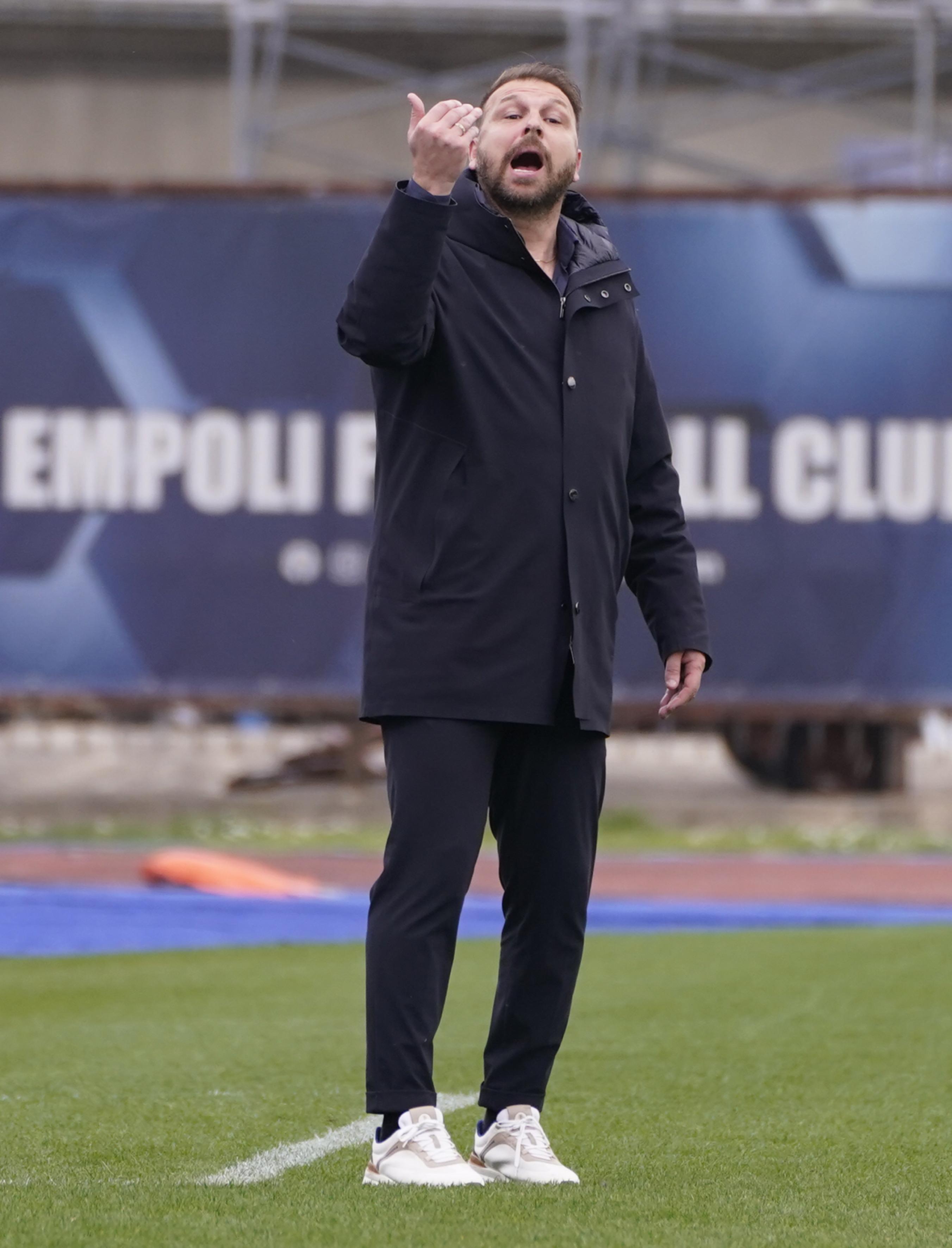 Zanetti parafulmine difende la squadra
