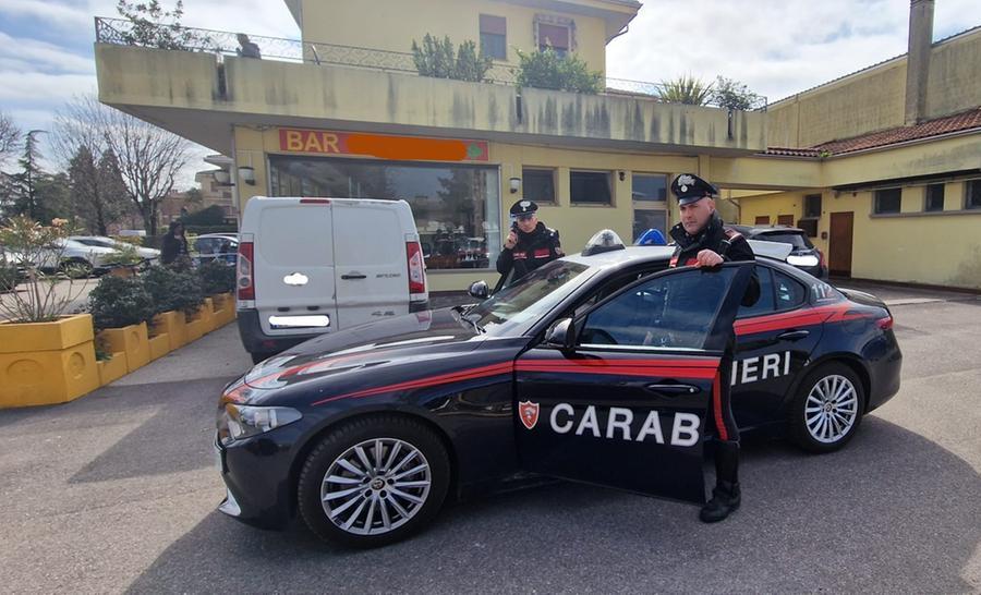 Cento, persone in difficoltà soccorse dai carabinieri