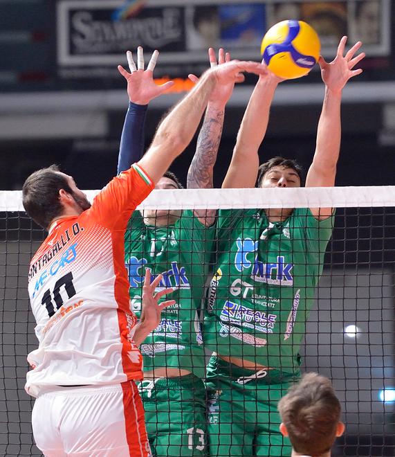 La Conad Tricolore va a tappeto a Cantù