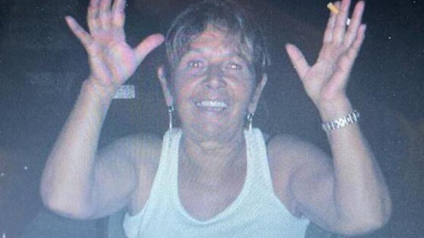 Muore nello schianto della sua auto contro un albero