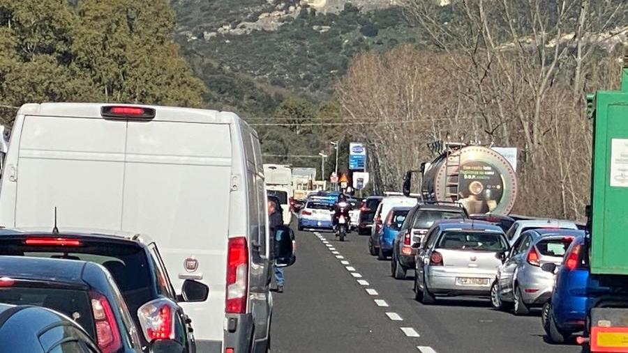 Incidente stradale sulla 131 nei pressi delle gallerie di Sassari: sbloccato il traffico